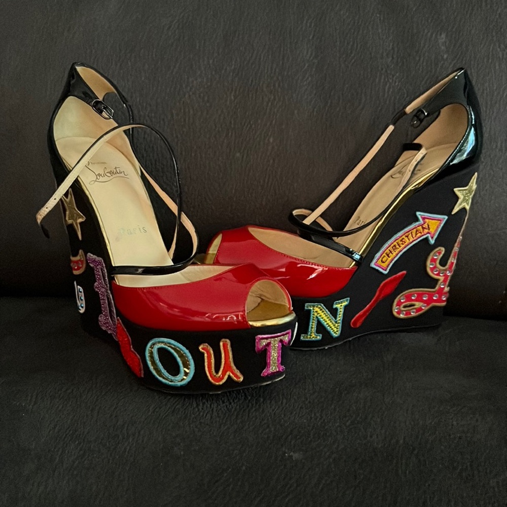 Size 38 Louboutin runway sandal. See pictures for condition. Only used twice
